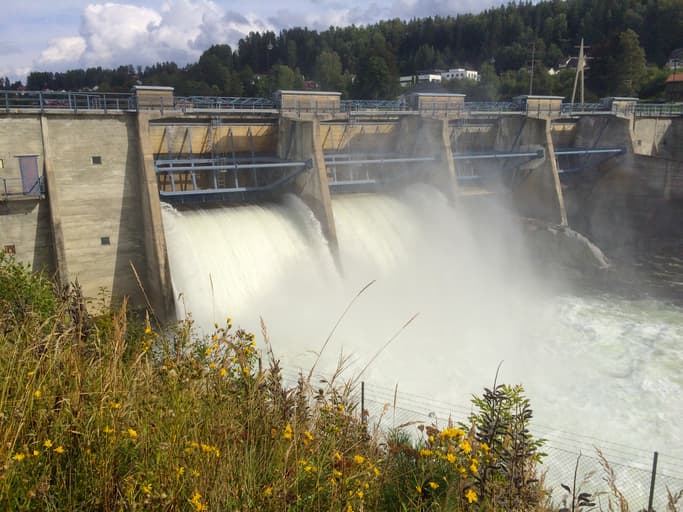 Image of Water running through the dam locks in a power station.